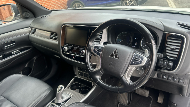 Mitsubishi Outlander 2.4 PHEV Dynamic Safety 5dr Auto Estate